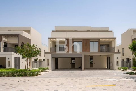 Снять в аренду виллу в Tilal Al Ghaf, Дубай: 4 спальни, 316м², № 22078 - фото 23