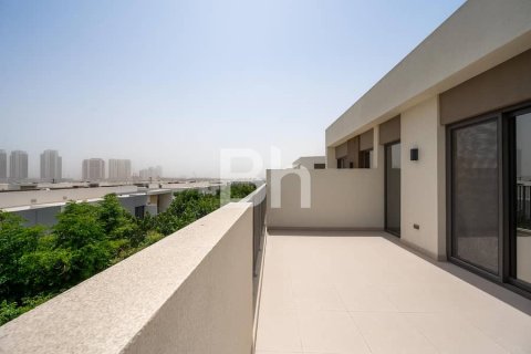 Снять в аренду виллу в Tilal Al Ghaf, Дубай: 4 спальни, 316м², № 22078 - фото 18