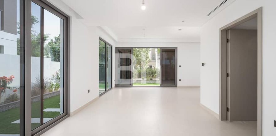 Вилла в Tilal Al Ghaf, Дубай, 4 спальни, 316м², № 22078
