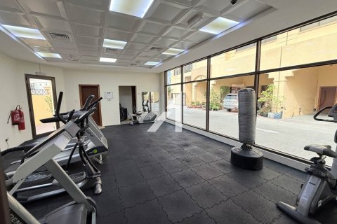 Снять в аренду виллу в Аль-Барше, Дубай: 6 спален, 471м², № 89790 - фото 28