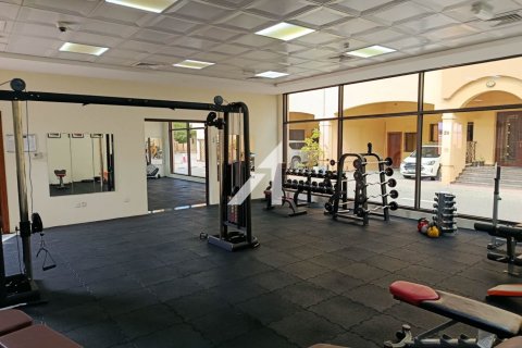 Снять в аренду виллу в Аль-Барше, Дубай: 6 спален, 471м², № 89790 - фото 27