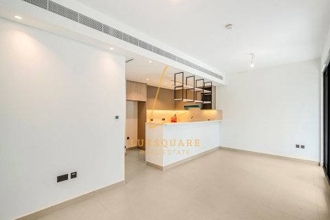 Снять в аренду виллу в Tilal Al Ghaf, Дубай: 3 спальни, 141м², № 89804 - фото 4