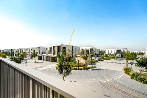 Снять в аренду виллу в Tilal Al Ghaf, Дубай: 3 спальни, 141м², № 89804 - фото 5