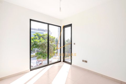 Снять в аренду виллу в Tilal Al Ghaf, Дубай: 3 спальни, 141м², № 89804 - фото 10