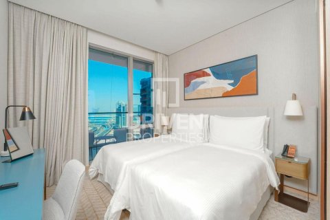 Apartment in Vida Residences Dubai Mall, Downtown Dubai (Downtown Burj Dubai), Dubai 2 bedrooms, 100.15 sq.m. № 128453 - photo 7