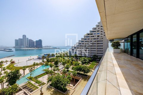 Penthouse in One at Palm Jumeirah, Palm Jumeirah, Dubai 4 bedrooms, 509.11 sq.m. № 128440 - photo 4