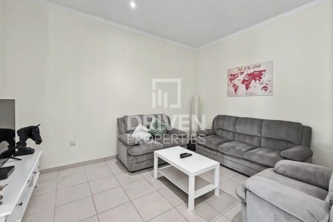 Apartment in The Residences, Downtown Dubai (Downtown Burj Dubai), Dubai 1 bedroom, 93.83 sq.m. № 128450 - photo 2