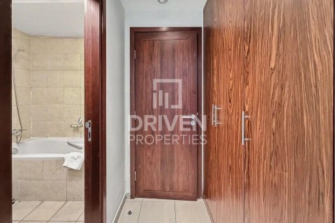 Apartment in The Residences, Downtown Dubai (Downtown Burj Dubai), Dubai 1 bedroom, 93.83 sq.m. № 128450 - photo 12
