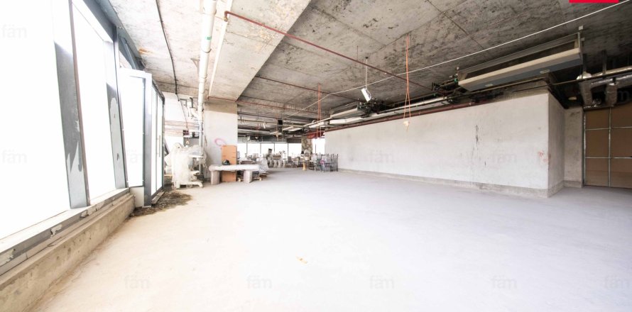 Magasin à Bur Dubai, Dubai, 560.9 m², № 76883