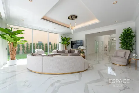 Villa en Palm Jumeirah, Dubai, 6 dormitorios, 505 m², № 71148 - foto 2