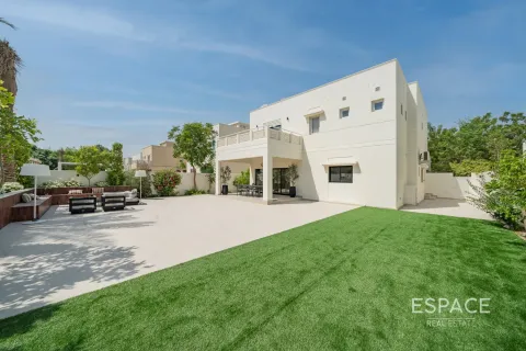 Villa à Meadows, Dubai, 4 chambres, 373 m², № 71163 - photo 2