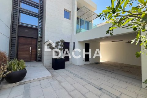 Villa in District One, Mohammed Bin Rashid City, Dubai 4 bedrooms, 597 sq.m. № 111668 - photo 2