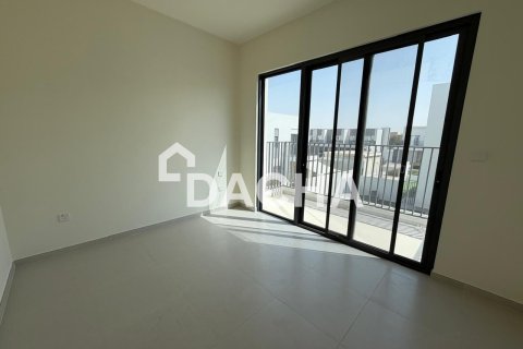 Townhouse in EMAAR South, Dubai South (Dubai World Central), Dubai 4 bedrooms, 237 sq.m. № 111667 - photo 10