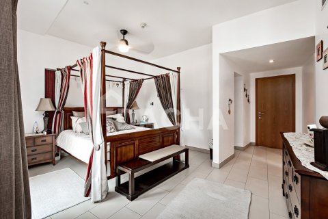 Villa in Jumeirah Village Circle, Dubai 4 bedrooms, 352 sq.m. № 111661 - photo 4