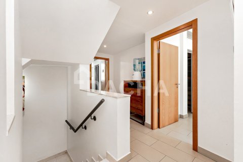 Villa in Jumeirah Village Circle, Dubai 4 bedrooms, 352 sq.m. № 111661 - photo 21