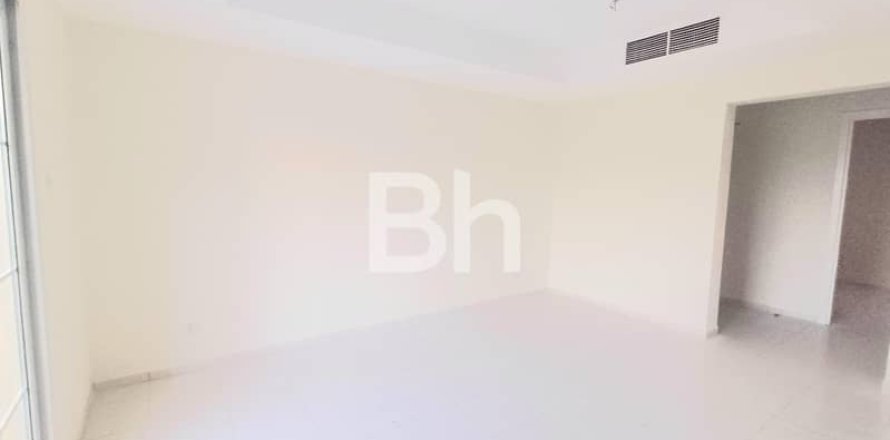 Вилла в The Springs, Дубай, 2 спальни, 270м², № 24232