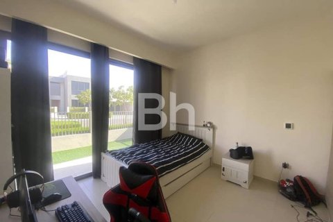 Снять в аренду виллу в Дубай Хилс Эстейт, Дубай: 4 спальни, 440м², № 24229 - фото 2