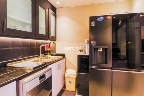 Apartment in Jumeirah Beach Residence, Dubai 3 bedrooms, 167 sq.m. № 21002 - photo 16