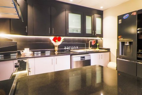 Apartment in Jumeirah Beach Residence, Dubai 3 bedrooms, 167 sq.m. № 21002 - photo 17