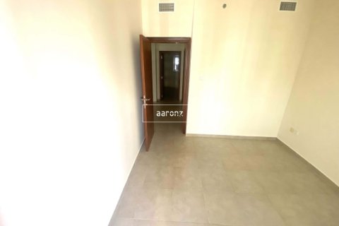 Apartment in Jumeirah Lake Towers, Dubai 2 bedrooms, 64.1 sq.m. № 21001 - photo 5