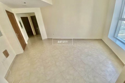 Apartment in Jumeirah Lake Towers, Dubai 2 bedrooms, 64.1 sq.m. № 21001 - photo 7