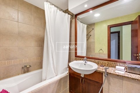 Apartment in Dubai Marina, Dubai 5 bedrooms, 415.4 sq.m. № 20999 - photo 28