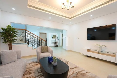 Villa en Jumeirah, Dubai, 5 dormitorios, 650 m², № 21233 - foto 15
