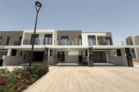 Villa in Dubai South (Dubai World Central), Dubai 3 bedrooms, 144.27835900 sq.m. № 12996 - photo 15