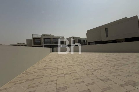 Villa in Dubai South (Dubai World Central), Dubai 4 bedrooms, 307 sq.m. № 56687 - photo 15