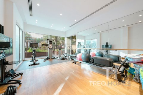 Villa in Arabian Ranches, Dubai 6 bedrooms, 950 sq.m. № 16292 - photo 2