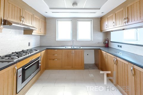 Villa in Regional, Jumeirah Park, Dubai 3 bedrooms, 285 sq.m. № 16300 - photo 7