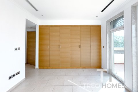 Villa in Regional, Jumeirah Park, Dubai 3 bedrooms, 285 sq.m. № 16300 - photo 15