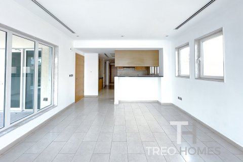Villa in Regional, Jumeirah Park, Dubai 3 bedrooms, 285 sq.m. № 16300 - photo 8