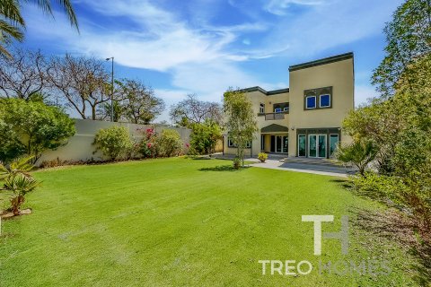 Villa in Regional, Jumeirah Park, Dubai 3 bedrooms, 285 sq.m. № 16300 - photo 1