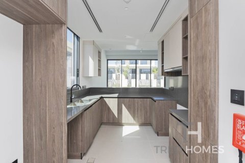 Villa in Harmony, Tilal Al Ghaf, Dubai 4 bedrooms, 438 sq.m. № 16299 - photo 3