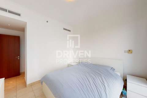 Apartment in The Views, Dubai 2 bedrooms, 119 sq.m. № 19911 - photo 5