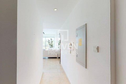 Apartment in The Views, Dubai 2 bedrooms, 119 sq.m. № 19911 - photo 11