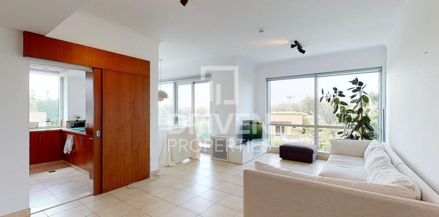 Apartment in The Views, Dubai 2 bedrooms, 119 sq.m. № 19911