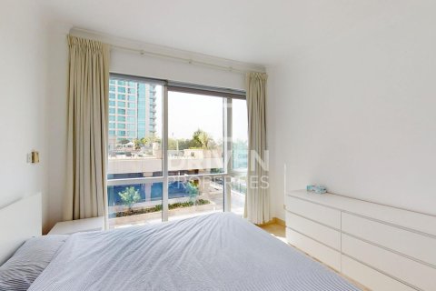 Apartment in The Views, Dubai 2 bedrooms, 119 sq.m. № 19911 - photo 7