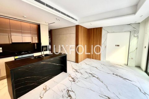 Adosado en Jumeirah Golf Estates, Dubai, 3 dormitorios, 204 m², № 46410 - foto 1