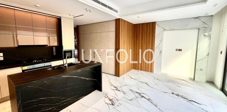 Adosado en Jumeirah Golf Estates, Dubai, 3 dormitorios, 204 m², № 46410