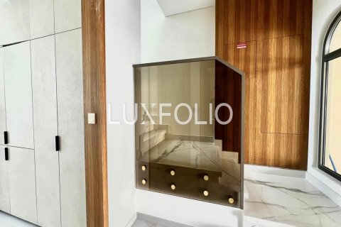 Adosado en Jumeirah Golf Estates, Dubai, 3 dormitorios, 204 m², № 46410 - foto 4