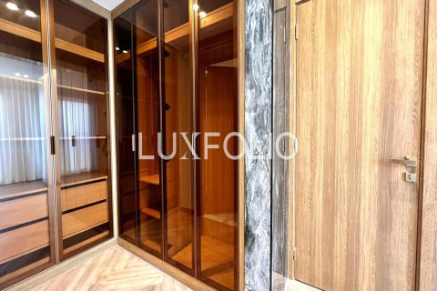 Adosado en Jumeirah Golf Estates, Dubai, 3 dormitorios, 204 m², № 46410 - foto 5