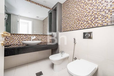 Apartment in Downtown Dubai (Downtown Burj Dubai), Dubai 2 bedrooms, 99 sq.m. № 21631 - photo 10