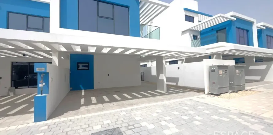 Tienda en Damac Lagoons, Dubai, 4 dormitorios, 207 m², № 62115