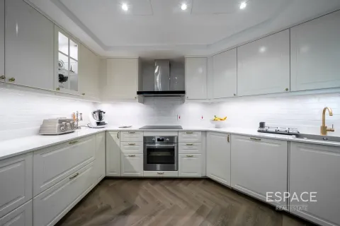 Снять в аренду квартиру в Пальме Джумейре, Дубай: 3 спальни, 206м², № 62114 - фото 6