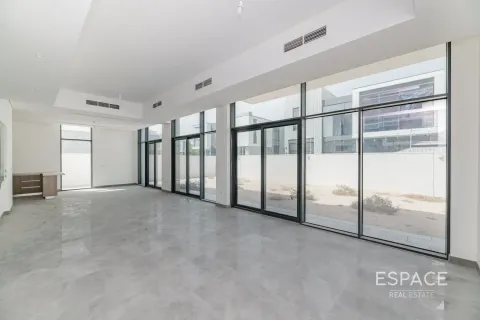 Villa en Al Furjan, Dubai, 5 dormitorios, 418 m², № 62116 - foto 2