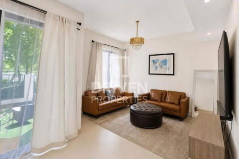 Adosado en Elan, Tilal Al Ghaf, Dubai, 3 dormitorios, 141.12 m², № 128163