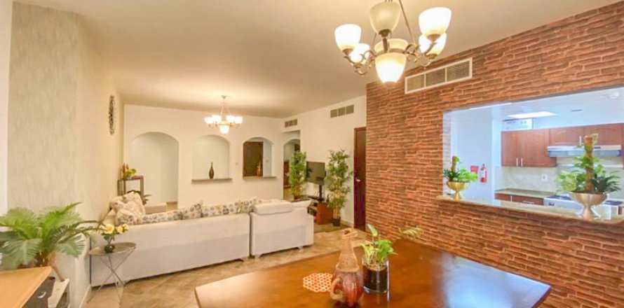 Квартира в Dubai Festival City, Дубай, 2 спальни, 183.8м², № 30494