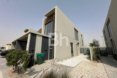 Villa en Dubai Land, Dubai, 4 dormitorios, 252 m², № 57164 - foto 1